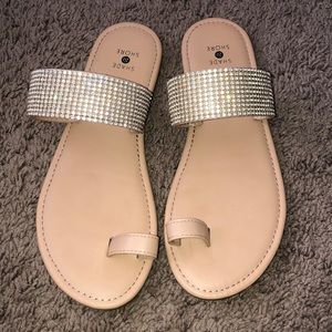 Like new shade and shore sandals
